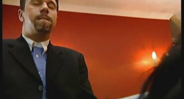 sex quay lén phòng thay đồ Santa flips ariana Marie của vòi phim hent nước.